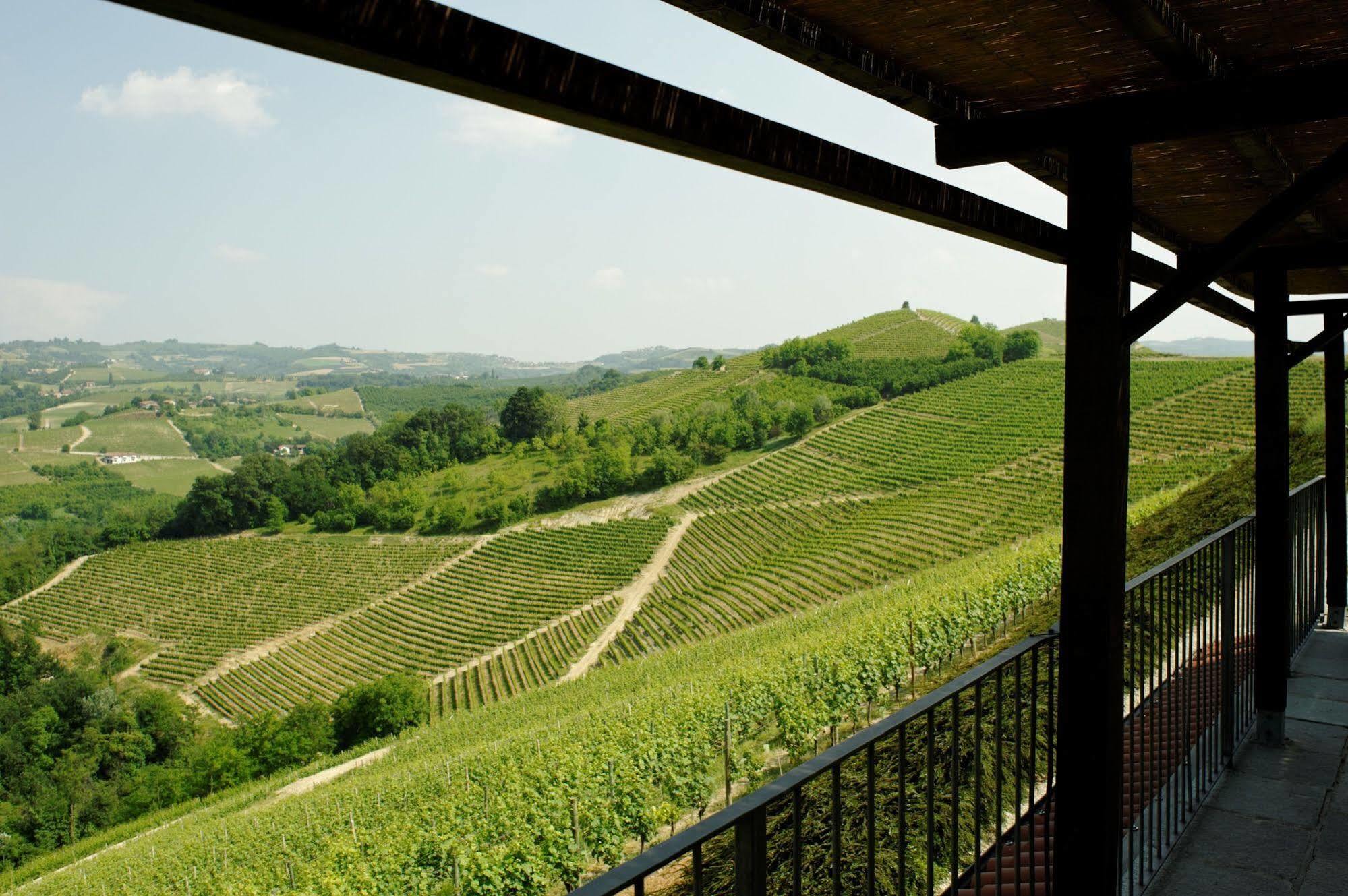 Locanda Del Pilone Алба Екстериор снимка